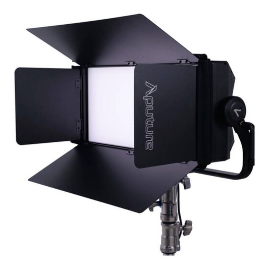 Aputure Nova P600 Barn door