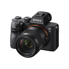Sony FE 35mm f/1.8 Lens